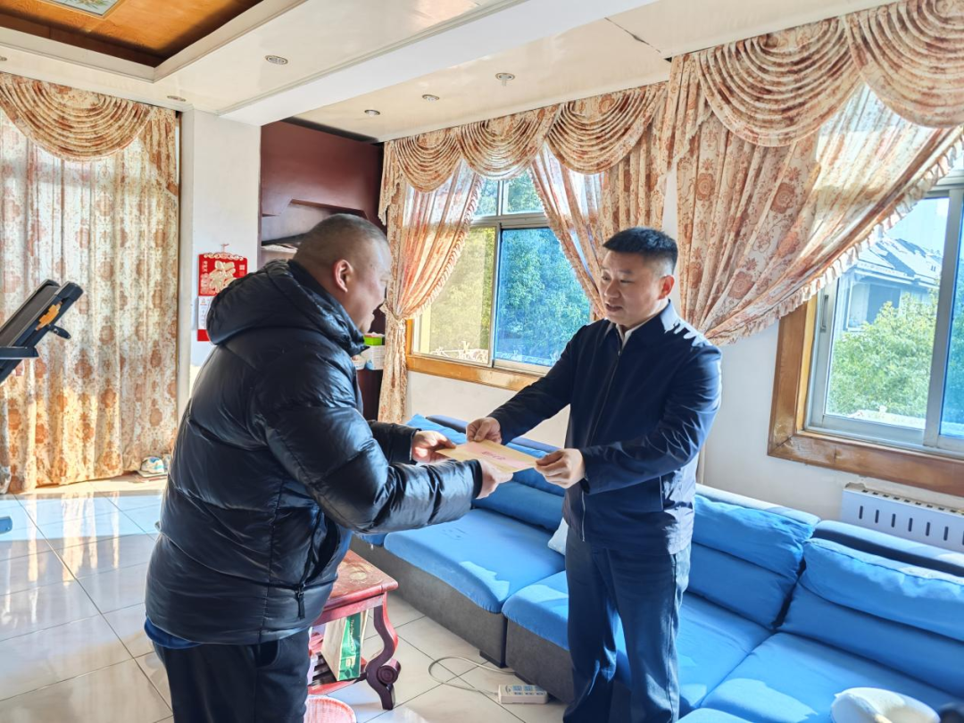 市國(guó)控集團(tuán)開展春節(jié)前走訪慰問(wèn)活動(dòng)